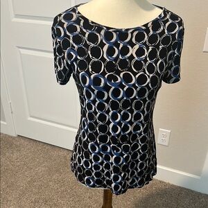 Apt. 9  Fitted Short Sleeve Tee